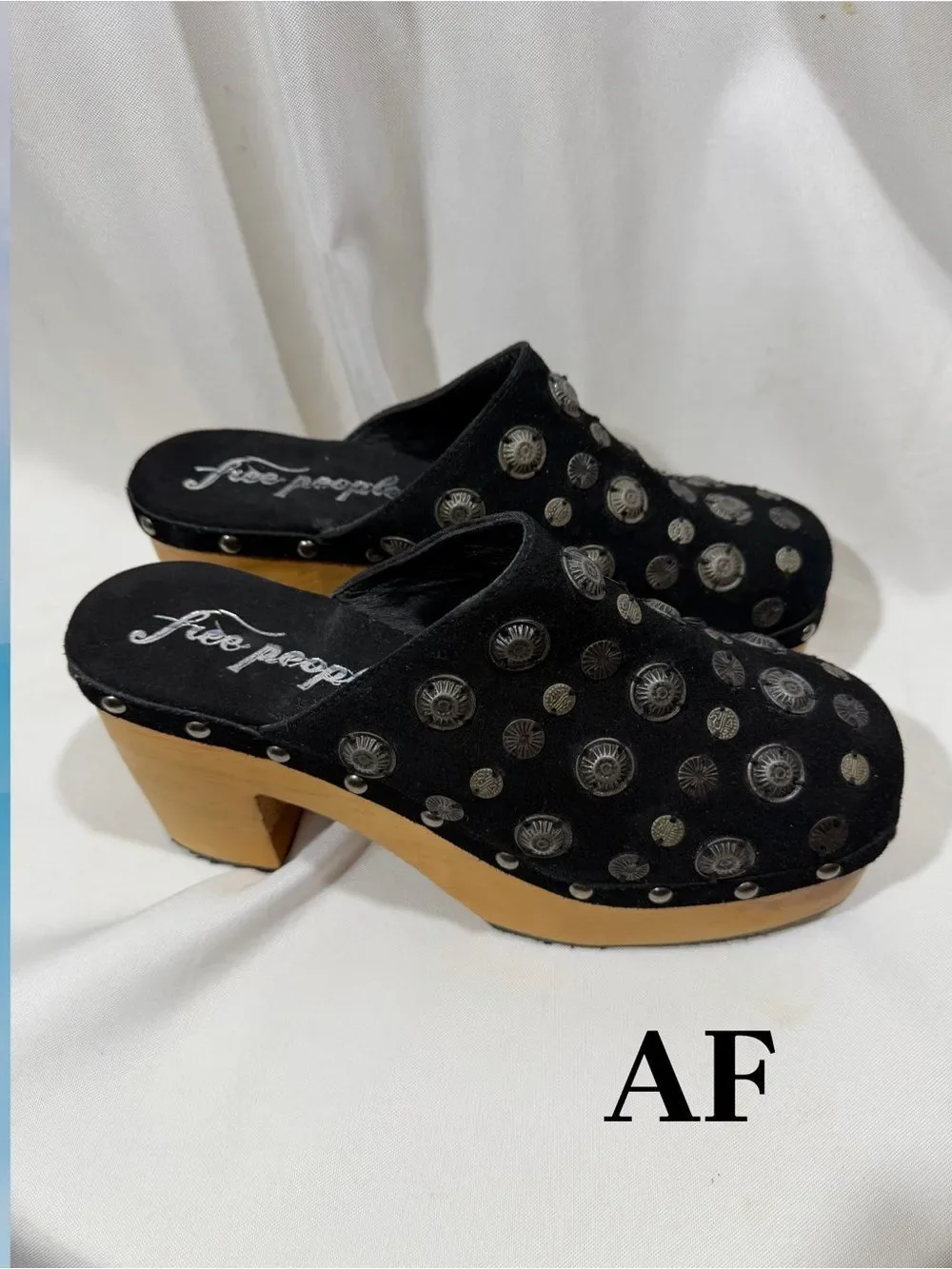 Free People Claudia Black Studded Leather Clog Heels Size 40 New